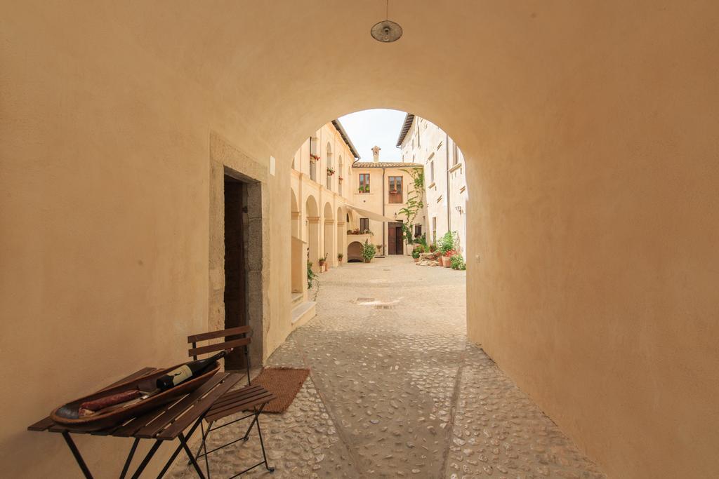 Hôtel Casa Rosati à Fontecchio Extérieur photo
